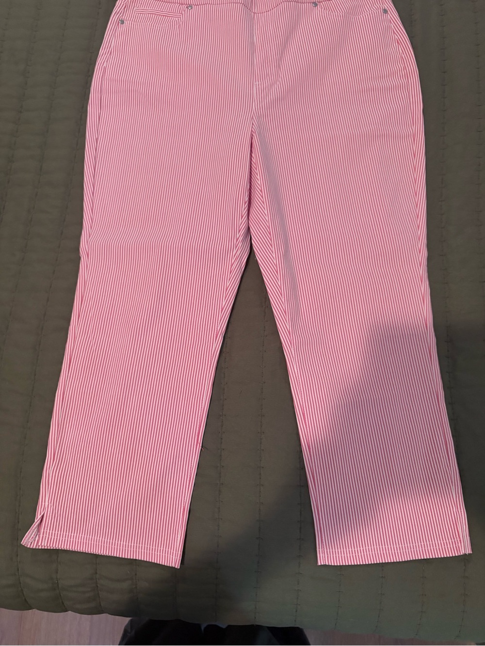 Mario Serrani Pink Striped Capri Pants